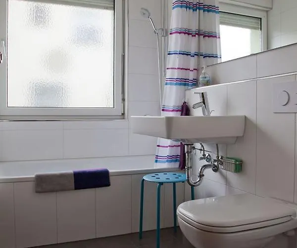 Haus Josefine شقة فريدريشسهافن